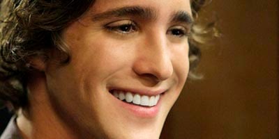 Diego Boneta Diego Boneta y Glen Powell se suman al reparto de "Scream Queens"