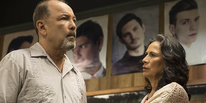 Crítica de "Fear The Walking Dead" (1×02: "Tan cerca pero tan lejos")