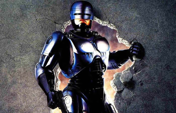 Neill Blomkamp dirigirá la inesperada "RoboCop returns"