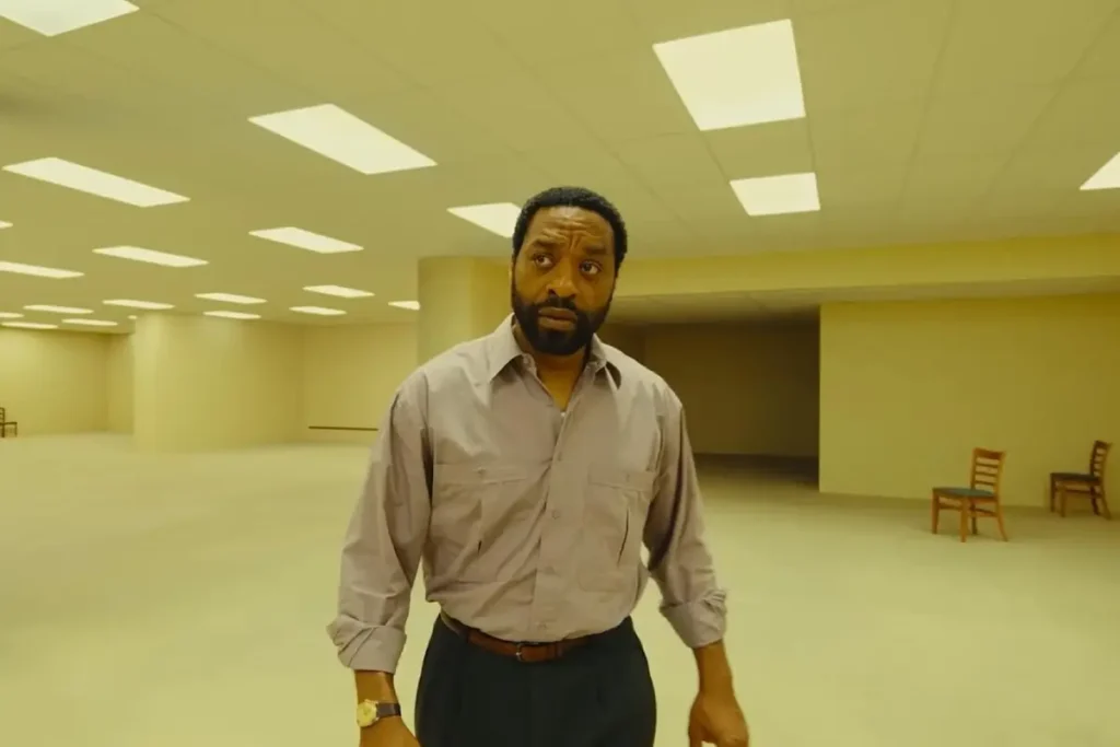 Chiwetel Ejiofor en 'Backrooms'